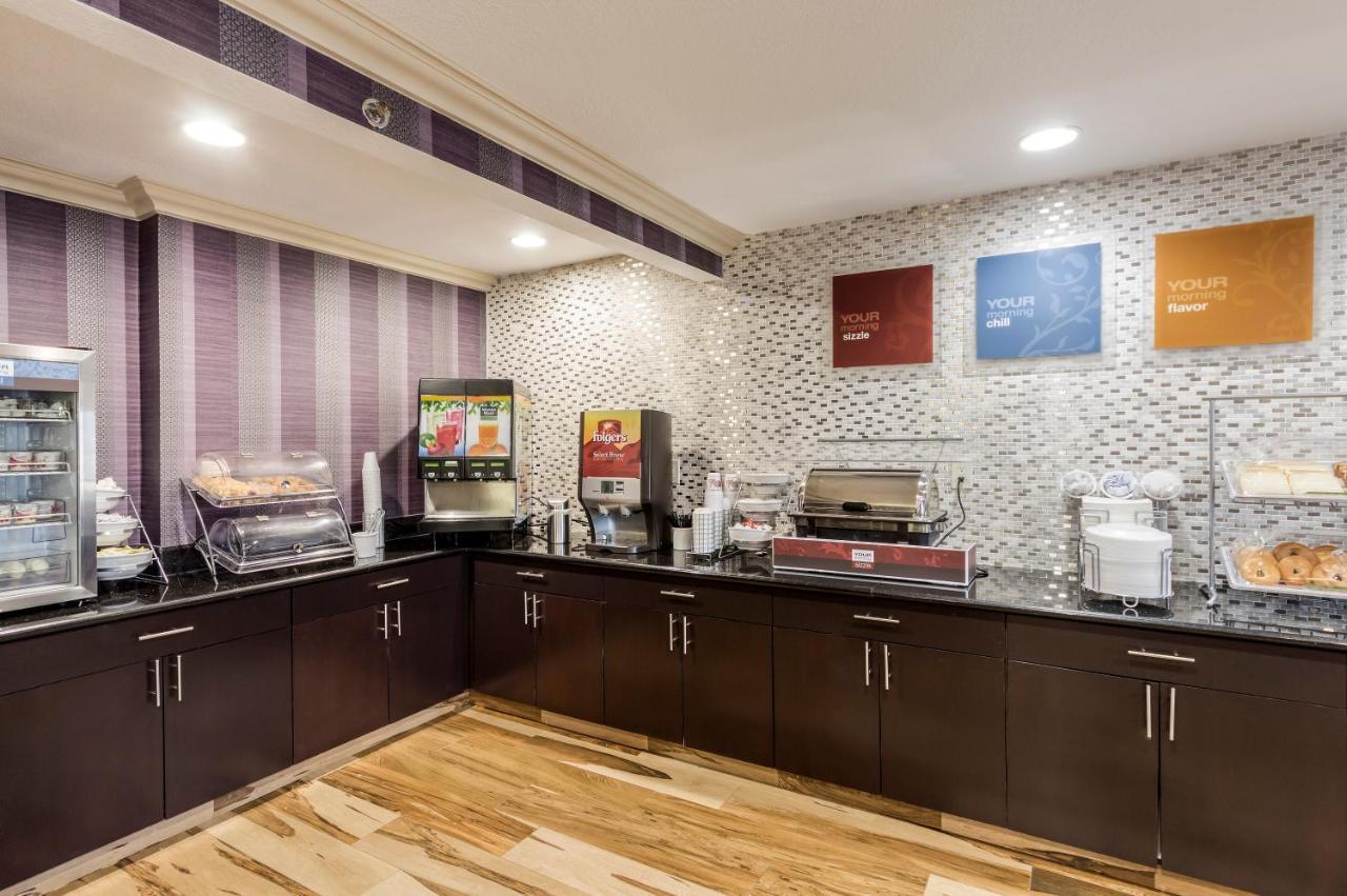 Comfort Inn Midtown Tulsa Esterno foto