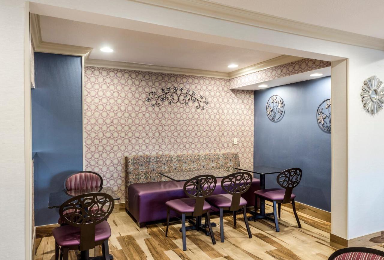 Comfort Inn Midtown Tulsa Esterno foto