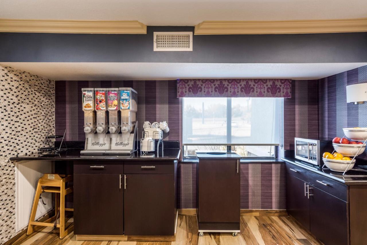 Comfort Inn Midtown Tulsa Esterno foto
