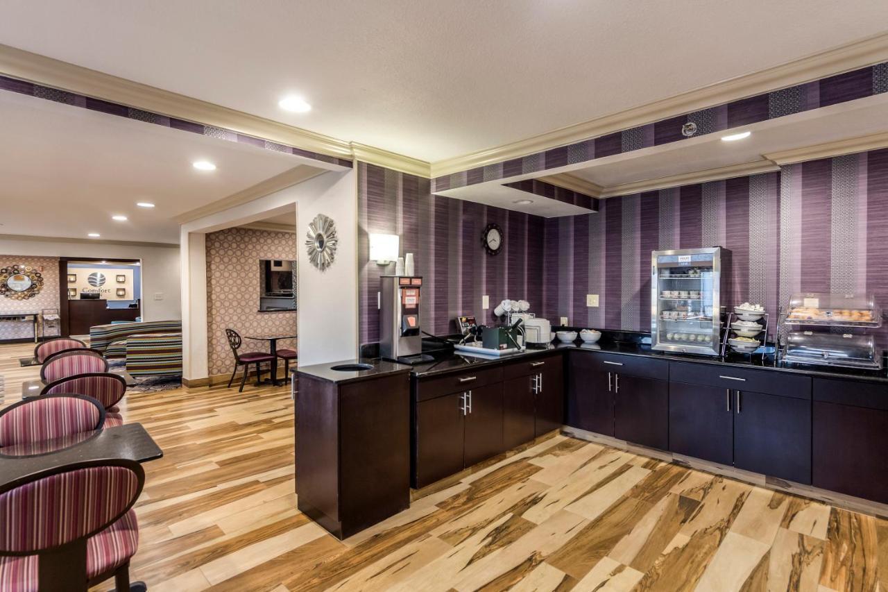Comfort Inn Midtown Tulsa Esterno foto