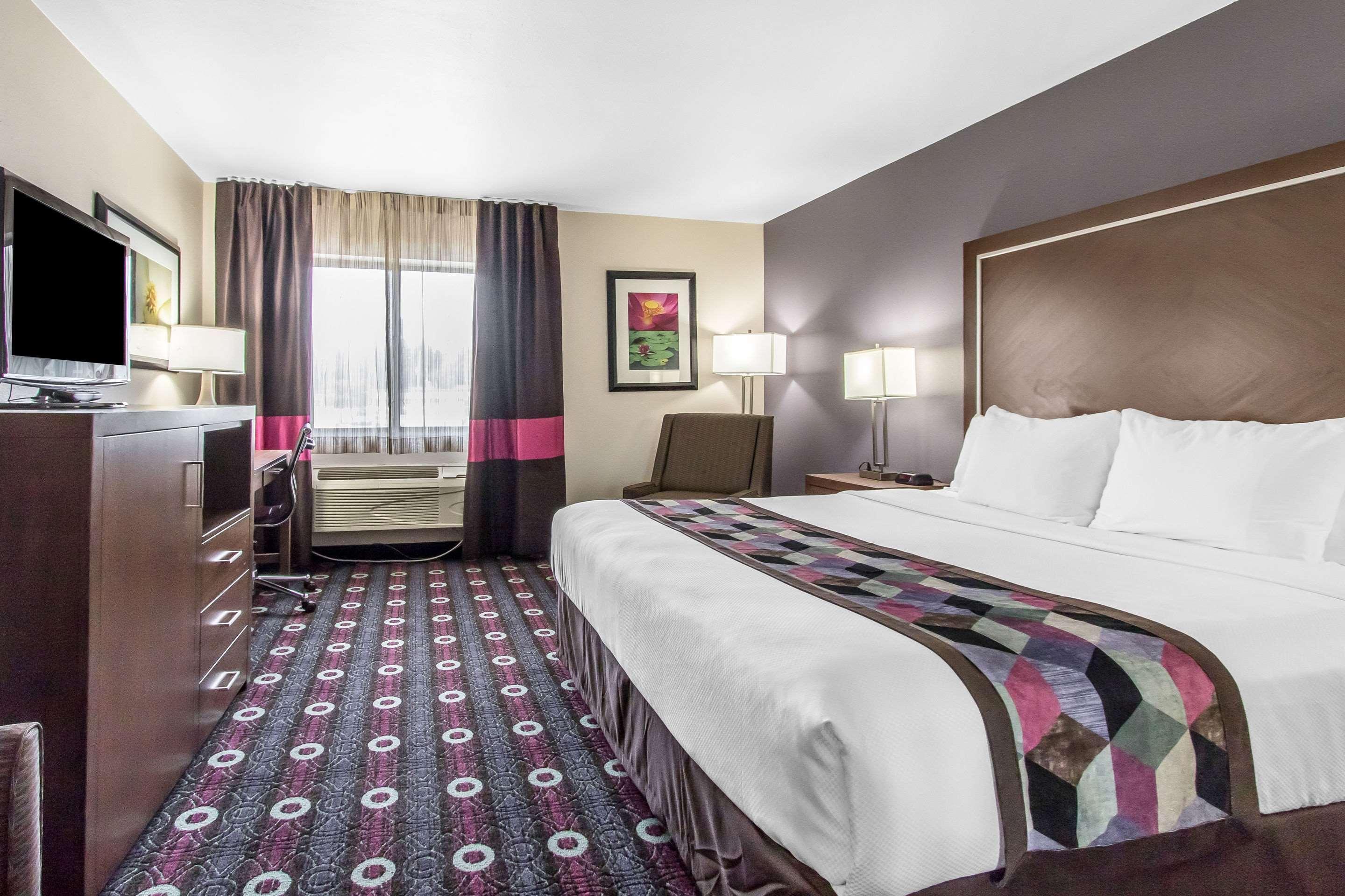 Comfort Inn Midtown Tulsa Esterno foto