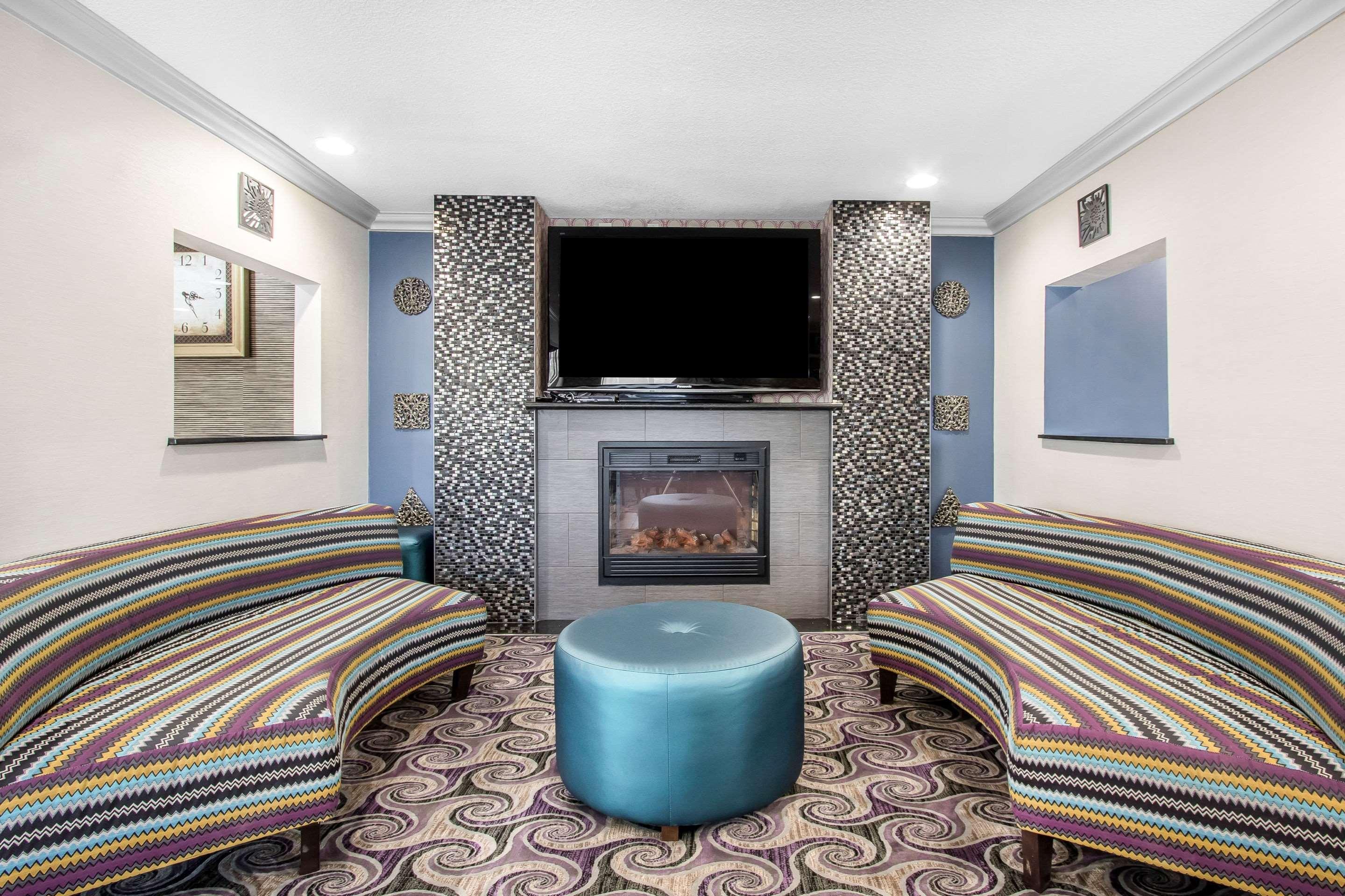 Comfort Inn Midtown Tulsa Esterno foto