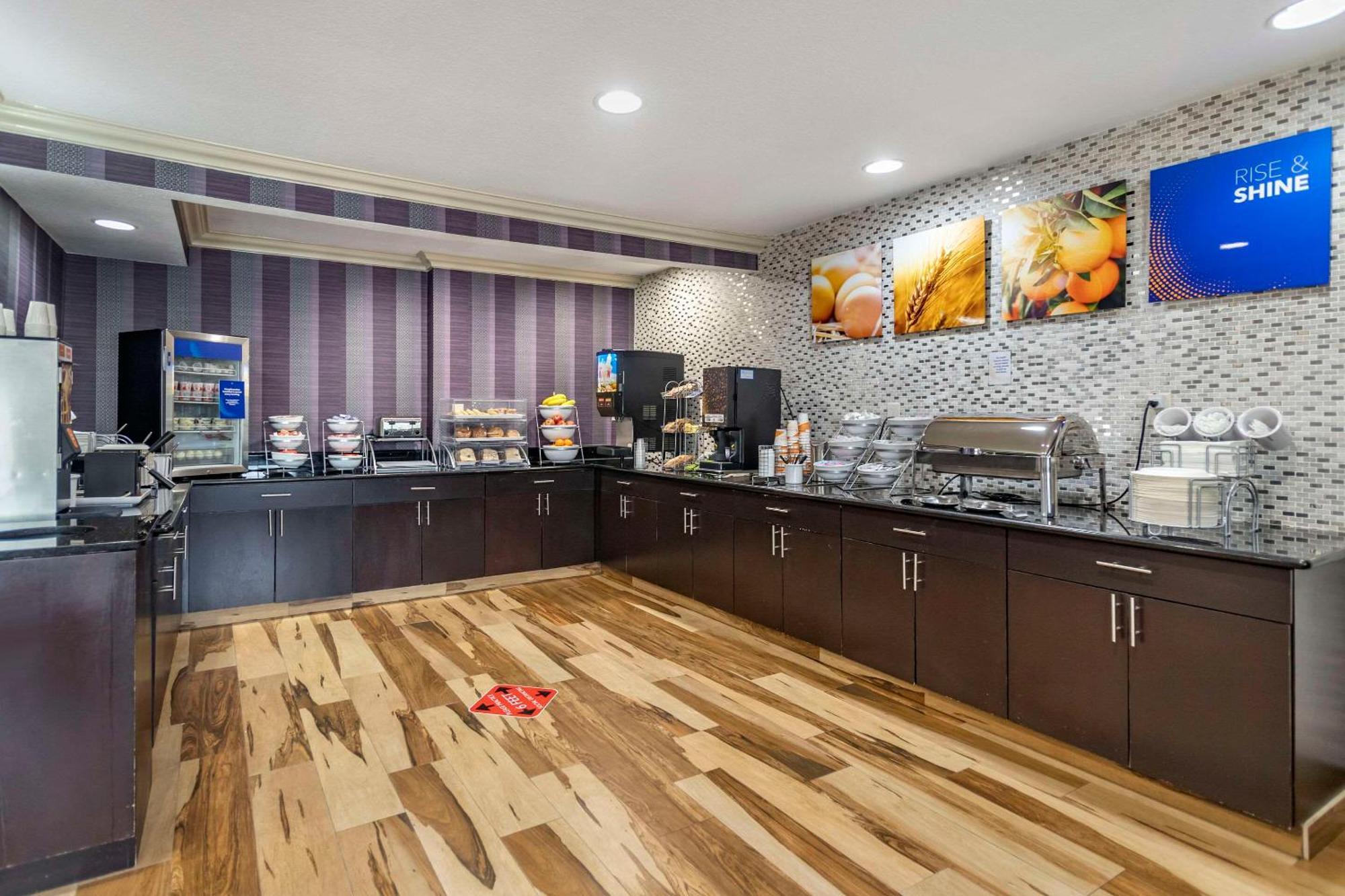 Comfort Inn Midtown Tulsa Esterno foto