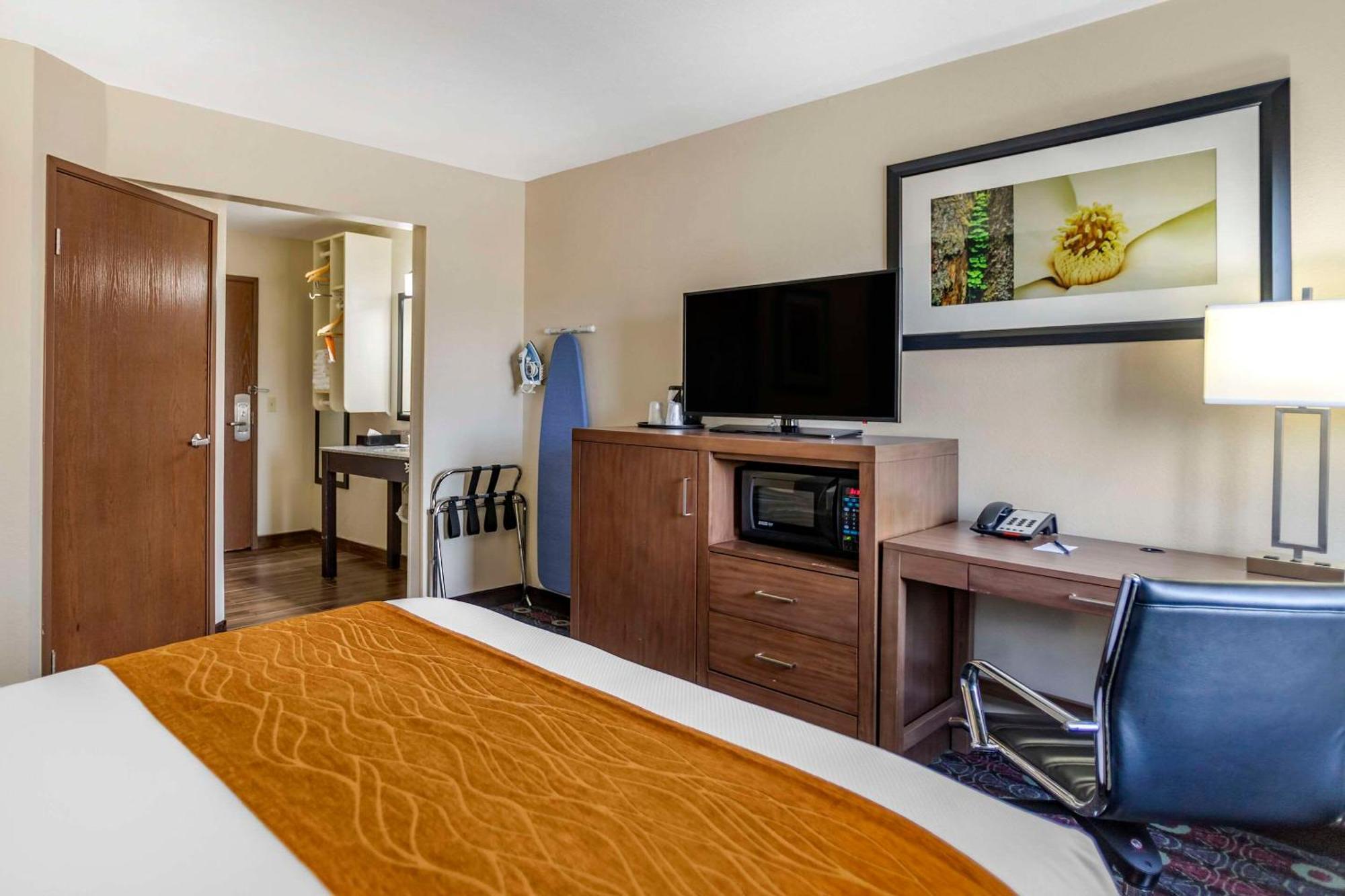 Comfort Inn Midtown Tulsa Esterno foto