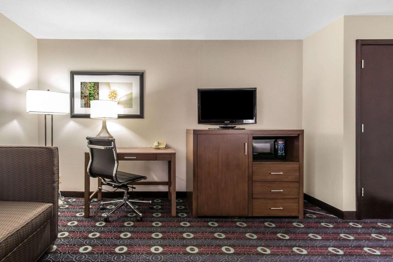 Comfort Inn Midtown Tulsa Esterno foto